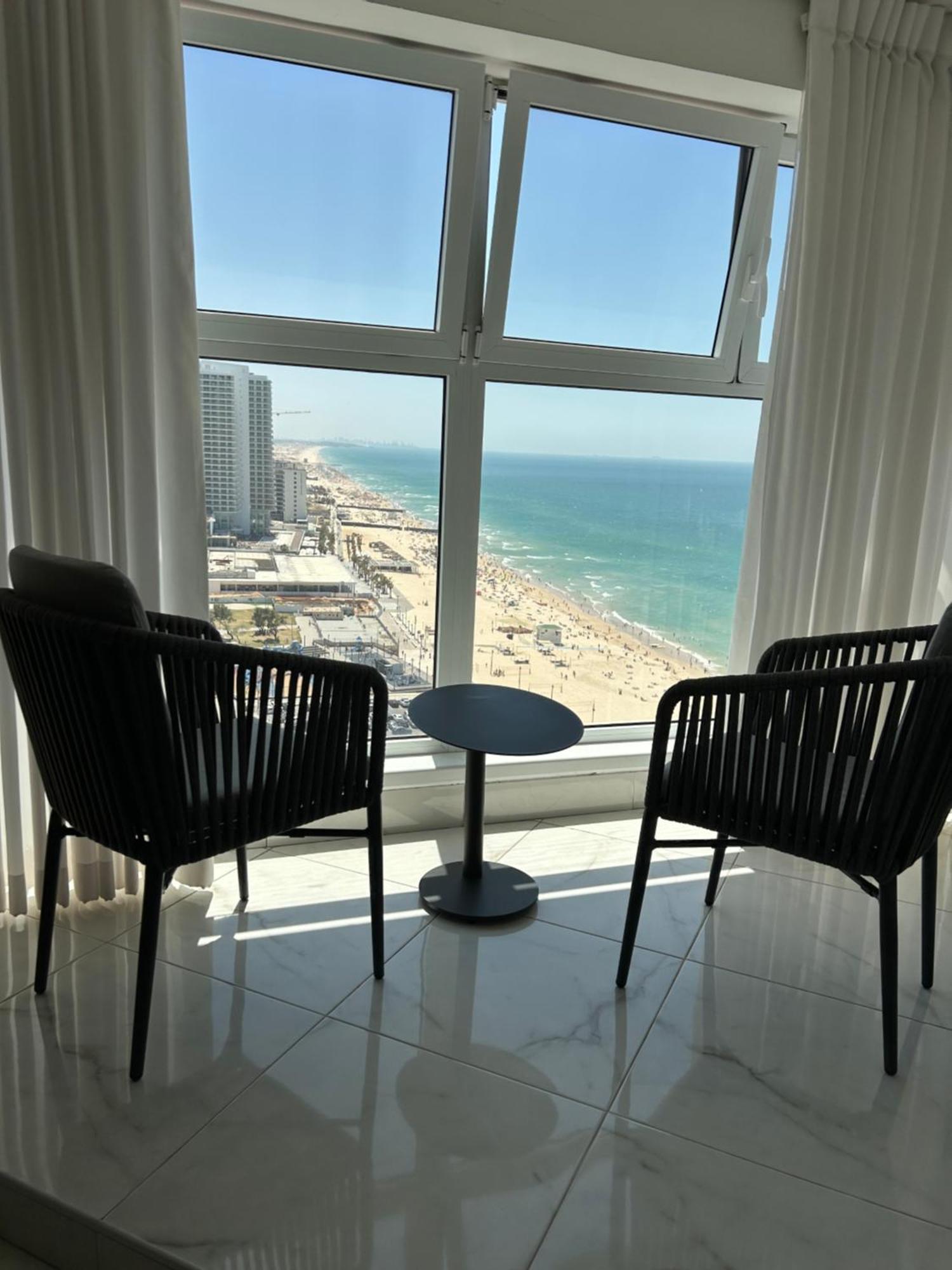 Amazing Suite On The Sea-סוויטה מדהימה על הים Bat Yam Exterior photo